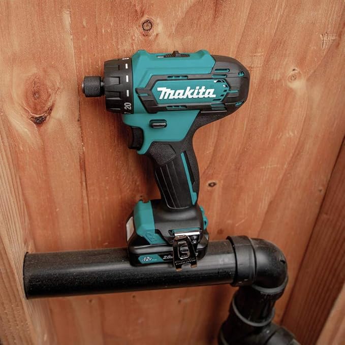 Makita FD10R1 12V max CXT® Lithium-Ion Cordless 1/4" Hex Driver-Drill Kit (2.0Ah)