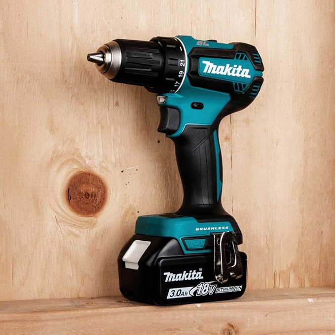 Makita XFD131 18V LXT® Lithium-Ion Brushless Cordless 1/2" Driver-Drill Kit (3.0Ah), Variable Speed