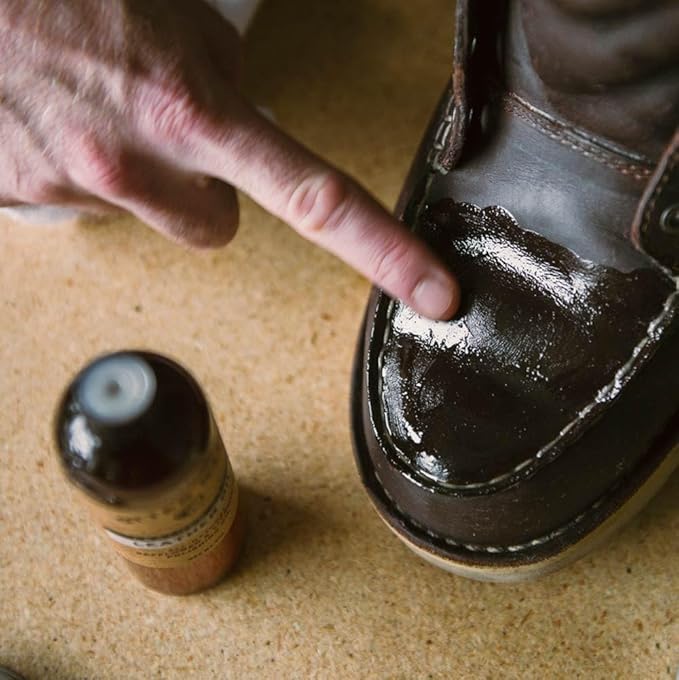 Otter Wax Leather Oil | 5 oz | Leather Cleaner & Conditioner | All-Natural Conditioning Oil for Boots, Furniture, Auto Seats, Jackets, Shoes & Bags | Chemical & PFAS-Free | Made in Portland USA