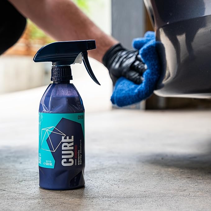 GYEON Cure Redefined Hydrophobic Ceramic Spray Sealant Paint Gloss Protection Maintenance Spray for Car Glass Wheels Trim Shiny Surface Repel Water Enhance Beading Finish