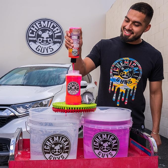 Chemical Guys CWS21516 Sticky Snowball Ultra Snow Foam Car Wash Soap (Works with Foam Cannons or Bucket Washes) Safe for Cars, Trucks, Motorcycles, RVs & More 16 fl oz, Cherry Scent