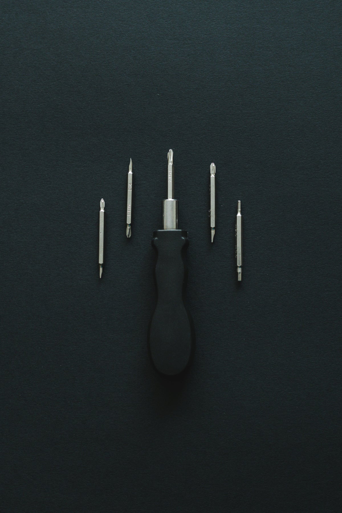 Screwdriver set with multiple types for repair and maintenance