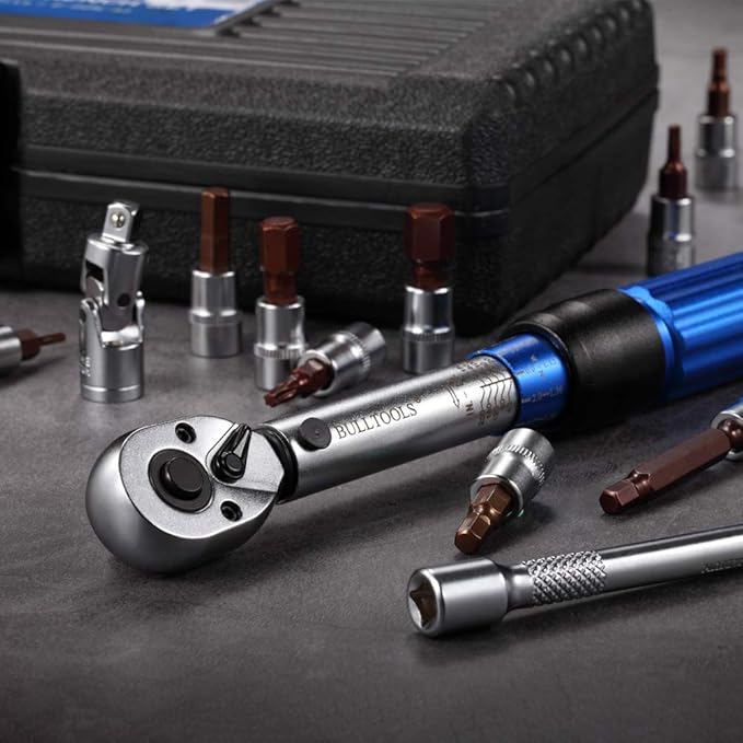 BULLTOOLS 1/4-inch Drive Click Torque Wrench Set Dual-Direction Adjustable 90-tooth Torque Wrench with Buckle (20-200in.lb / 2.26-22.6Nm)