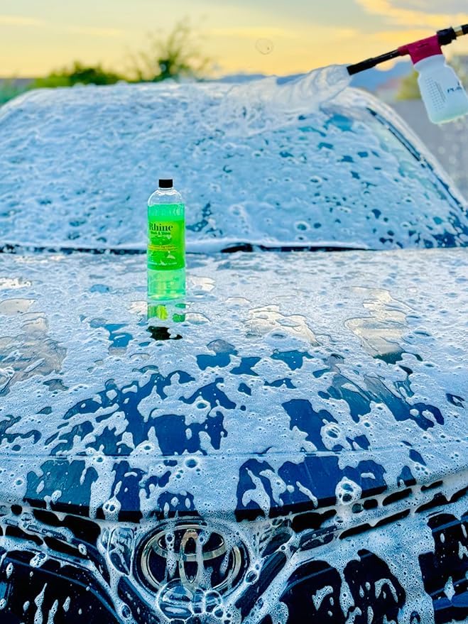 Plant-based Eco-friendly Car Wash Soap, Non-Toxic, Moderate-Foam Concentrated Soap with rinse & no-rinse options
