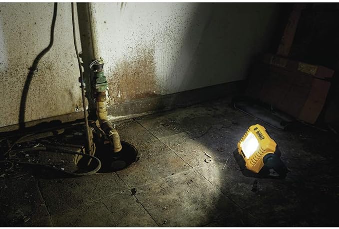 DEWALT 12V/20V MAX LED Work Light, Compact with 360 Degree Rotating Handle, 2000 Lumens of Brightness, Cordless, Bare Tool Only (DCL077B)