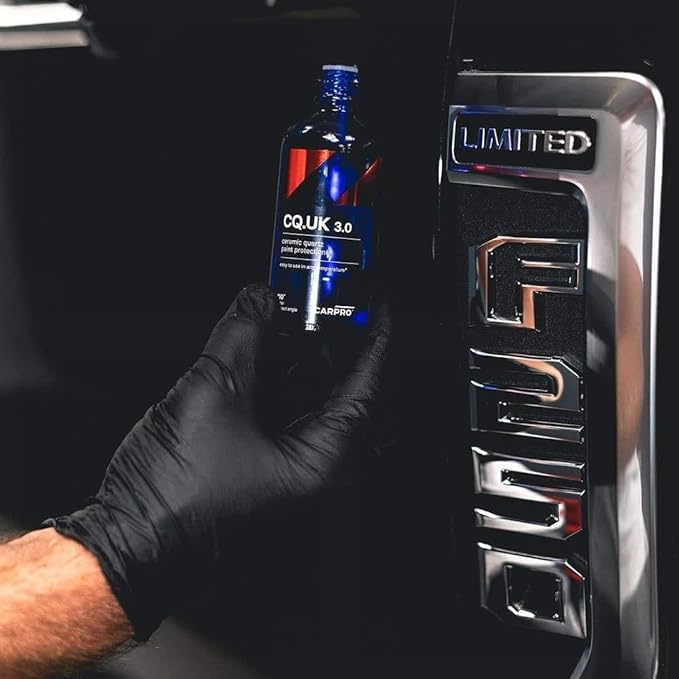 CARPRO CQUARTZ UK 3.0 - Ceramic Coating for Cars, Quartz Based Nanotechnology, Bonds to Paint, Glass, Metal and Plastic - (30ml Kit)