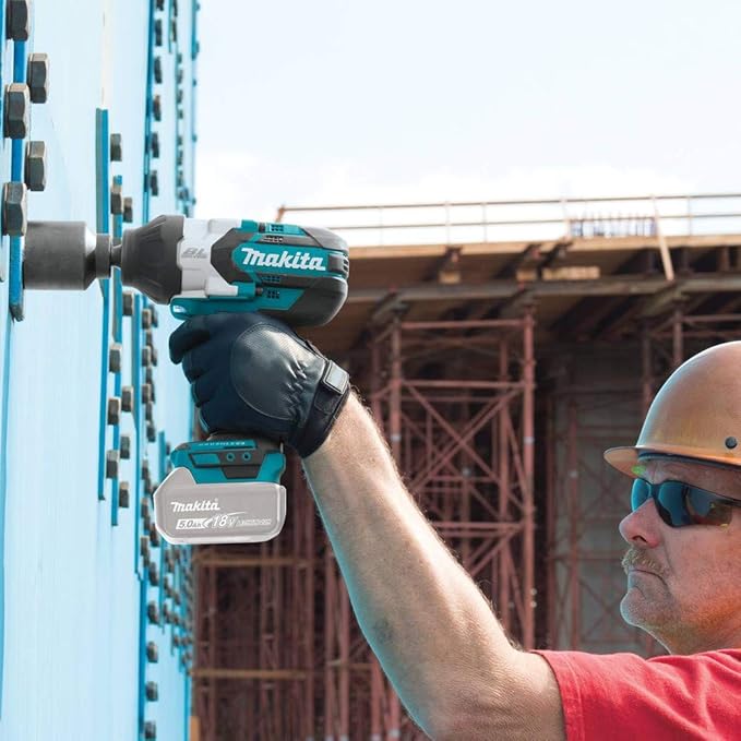Makita XWT08XVZ 18V LXT Lithium-Ion Brushless Cordless High Torque 1/2" Sq. Drive Utility Impact Wrench