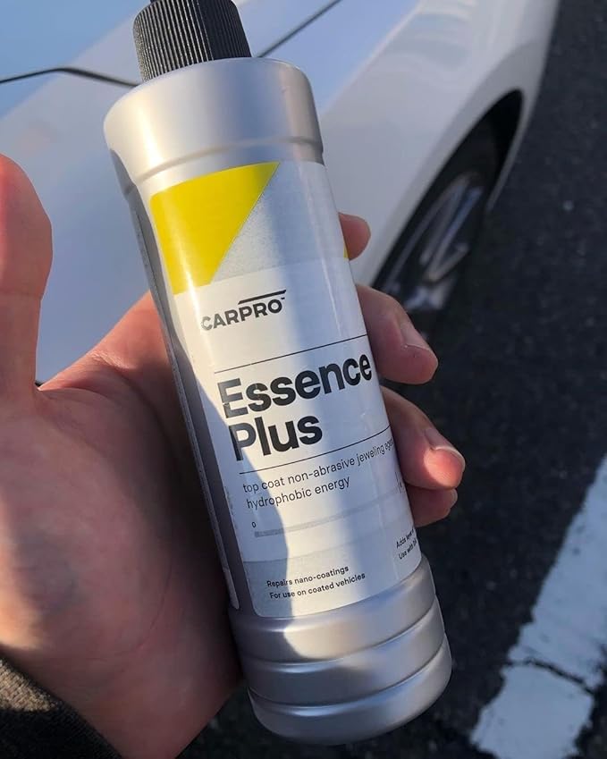 CARPRO Essence Plus Non-Abrasive Gloss Agent, SiO2, Blend of Ceramic Coat Repair Agents, High Gloss Quartz Resins, and Hydrophobic Nanoparticles for Repairing Durable Ceramic Coatings - 500ml (17oz)
