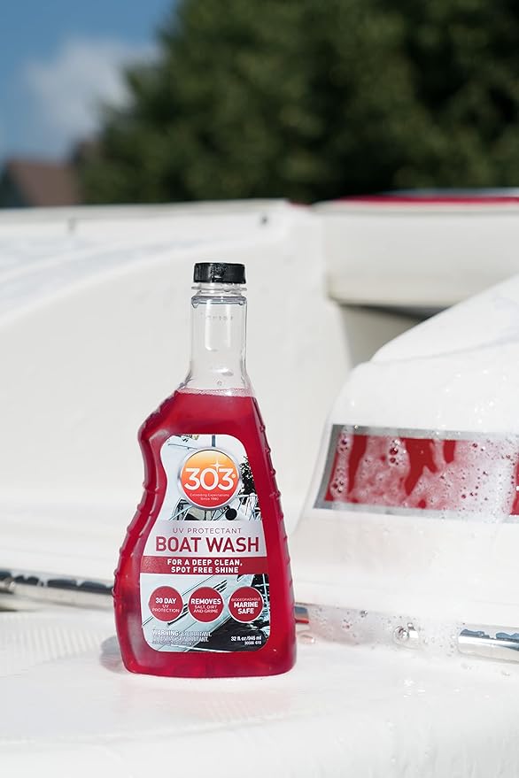 303 Products Marine Boat Wash with UV Protectant - For A Deep Clean, Spot Free Shine - 30 Day UV Protection - Removes Salt, Dirt, And Grime - 32 fl. oz. (30586)