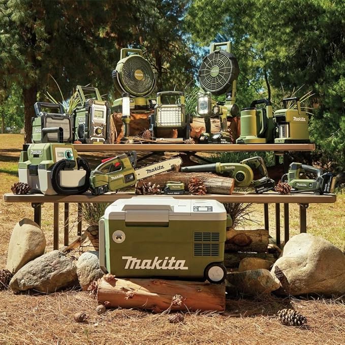Makita ADCV11T Outdoor Adventure™ 18V LXT® Brushless Wet/Dry Vacuum Kit (5.0Ah)