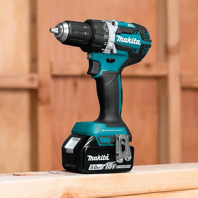 Makita XFD12T 5.0 Ah 18V LXT Lithium-Ion Compact Brushless Cordless 1/2" Driver-Drill Kit