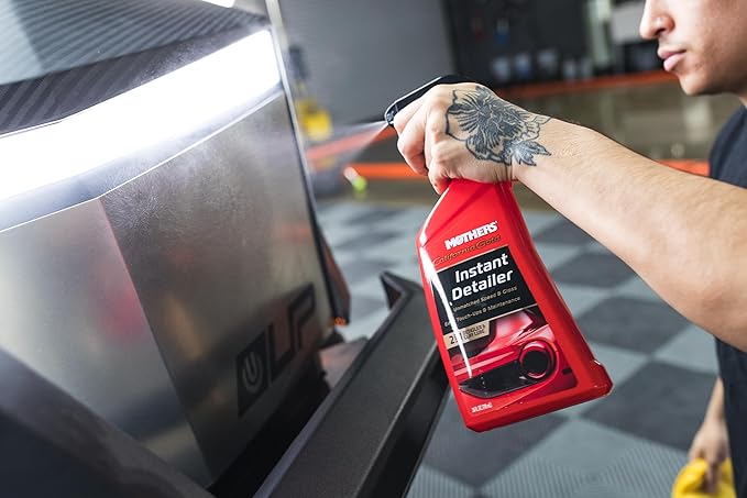Mothers California Gold Instant Detailer, 24 oz. – Removes Smudges, Dust & Fingerprints, Boosts Gloss & Slickness, Lubrication for Clar Bars, Quick Touch-ups & Maintenance Between Washes (08224)