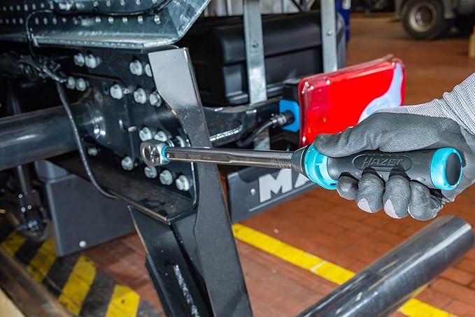 HAZET Torque Wrench 5122-3C,40-200Nm Output: Square 12.5 Mm (1/2 Inch), Tolerance: 3%, 32 Teeth (Operating Angle 11.25 Degrees) I Reversible Ratchet for Car and Bicycle I 20.43 Inches