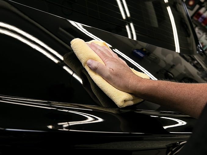 Meguiar's Professional Ultra Polishing Wax D16601 - Premium Scratch Removal, Car Polish, and Car Wax in One - One-Step Cleaner Wax that's Easy to Use - Restores Clarity and Shine, 128 Oz, 1 Gal