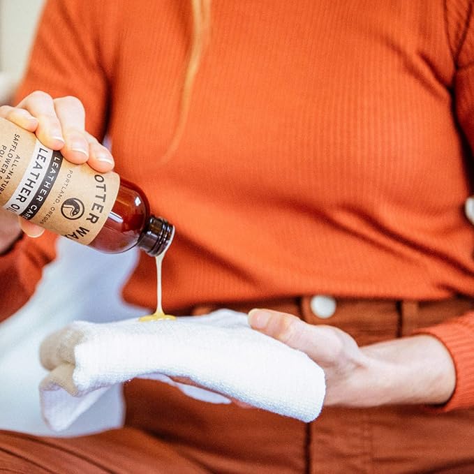 Otter Wax Leather Oil | 16 Oz | Leather Cleaner & Conditioner | All-Natural Color-Safe Treatment for Boots, Furniture, Auto Seats, Jackets, Shoes & Bags | Chemical & PFAS-Free | Made in Portland USA
