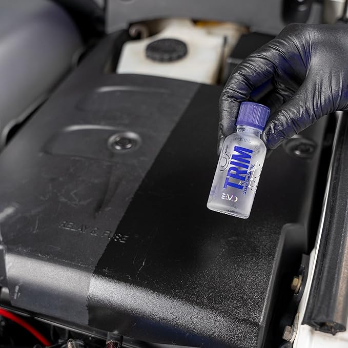 GYEON Trim Evo Ceramic Trim Restorer Applicator Kit Black Plastic & Trim Restorer Hydrophobic SiO₂ Coating Enhances Color Saturation UV Protection Durable Satin Finish Restore Faded Auto Exterior Trim
