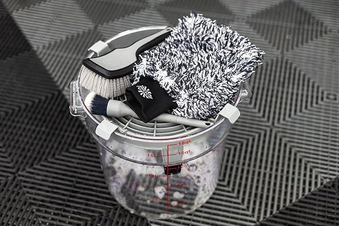 Detail Factory - Clean Screen Bucket Filter - Traps Dirt & Debris in the Wash Bucket to Prevent Scratching Vehicle Paint - Grey