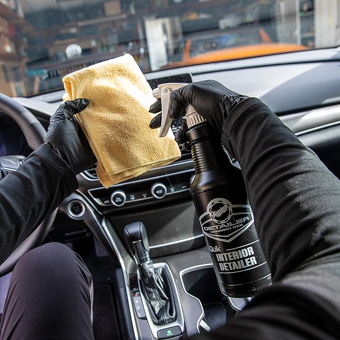 Meguiar's D14901 Detailer Quik Interior Detailer 3.79L safely cleans all interior surfaces