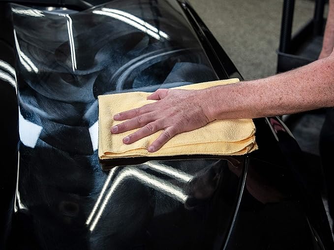 Meguiar’s Professional Hi-Tech Yellow Wax M2601, Versatile Liquid Car Wax Offers Durable Paint Protection, Rich Color, and Shine, Clear Coat Safe Formula Can Be Applied by Hand or DA Polisher, 1 Gal