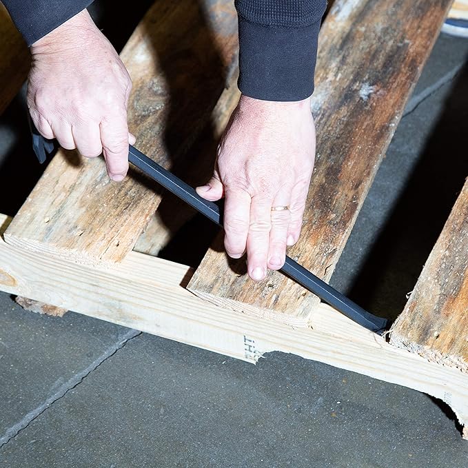 GreatNeck WR18 18-Inch Wrecking Bar, Pull Nails and Pry Apart Wood, Useful Tool for Every Home Owner, Goose-Necked Body for Max Leverage, Nail Puller & Chisel Ends, Drop Forged Steel Body